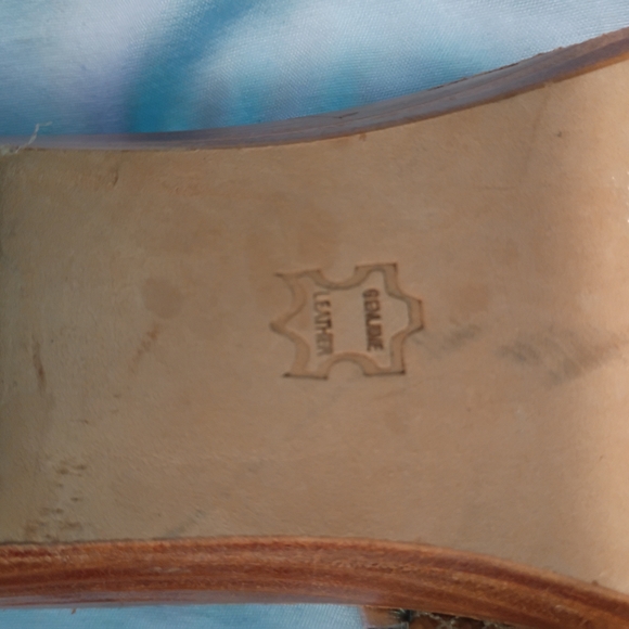 Jack Rogers Women's Gold Sandals Sz 9 Low Heel Nice! - Picture 5 of 5